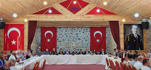 Gaziler ve şehit ailelerinin onuruna yemek verildi